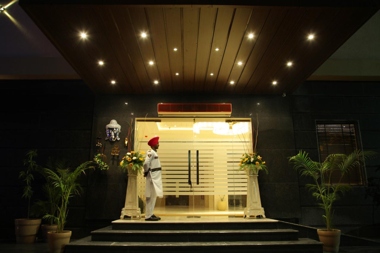 Hotel Wj Grand Jalandhar Exterior foto